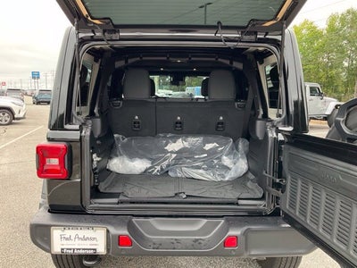 2025 Jeep Wrangler 4-Door Sahara 4x4
