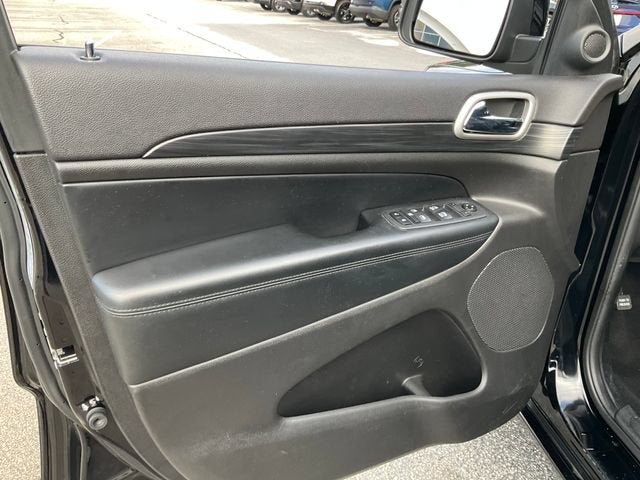 2020 Jeep Grand Cherokee Altitude 4x2