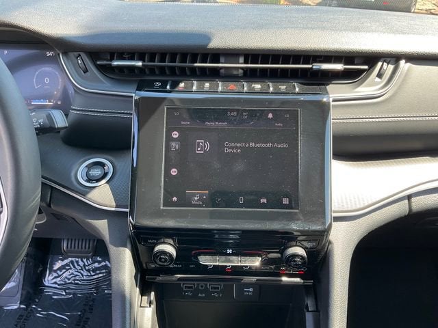 2023 Jeep Grand Cherokee Laredo 4x4
