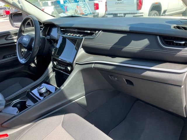 2023 Jeep Grand Cherokee Laredo 4x4