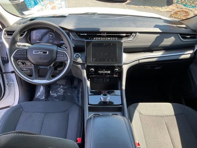 2023 Jeep Grand Cherokee Laredo 4x4