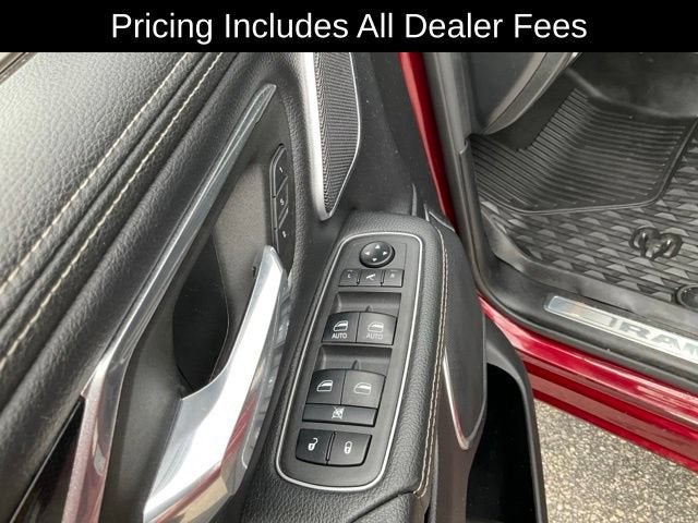 2021 RAM 1500 Laramie Crew Cab 4x4 5'7" Box