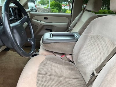 2002 Chevrolet Suburban LS
