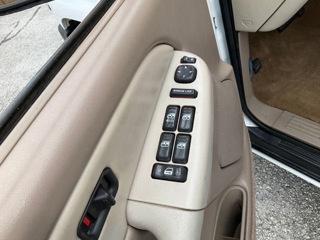 2002 Chevrolet Suburban LS