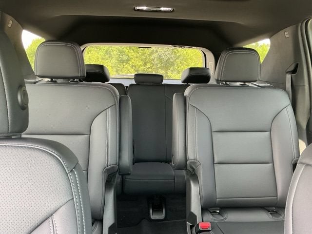 2027 Chevrolet Traverse LT - Photo 21