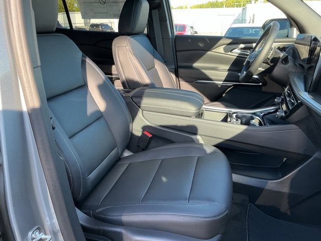 2027 Chevrolet Traverse LT - Photo 18