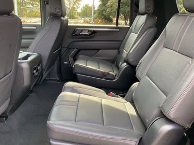 2025 Chevrolet Suburban RST