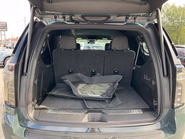2025 Chevrolet Suburban RST