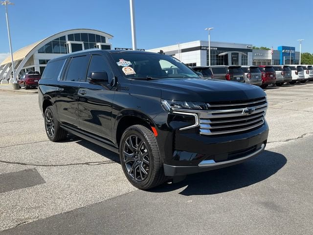 2023 Chevrolet Suburban High Country