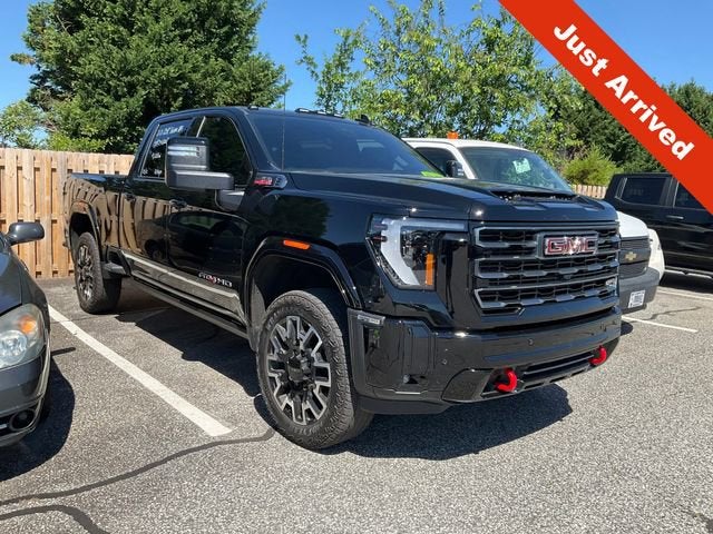 2026 GMC Sierra 4WD Crew Cab Standard Box AT4's photo