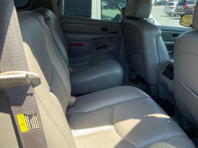 2005 Cadillac Escalade Standard