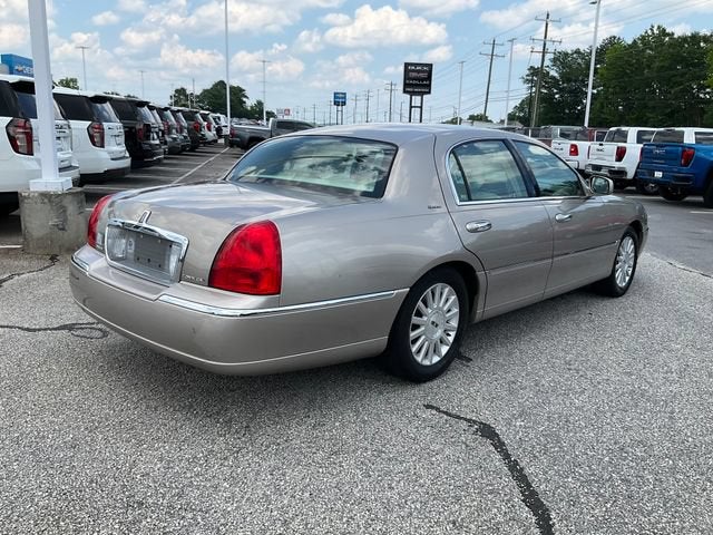 2003 Lincoln Town Car Executive