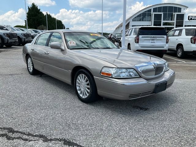 2003 Lincoln Town Car Executive