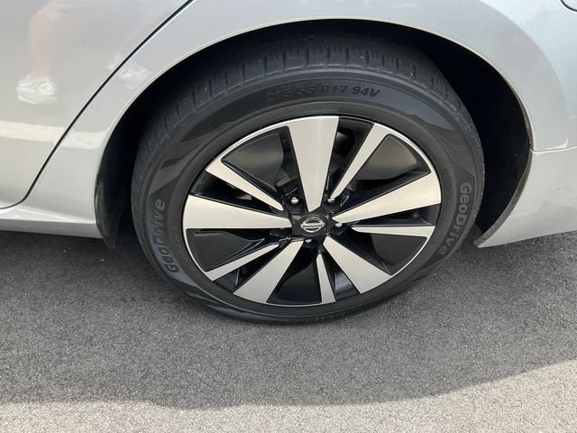 2021 Nissan Altima SV FWD