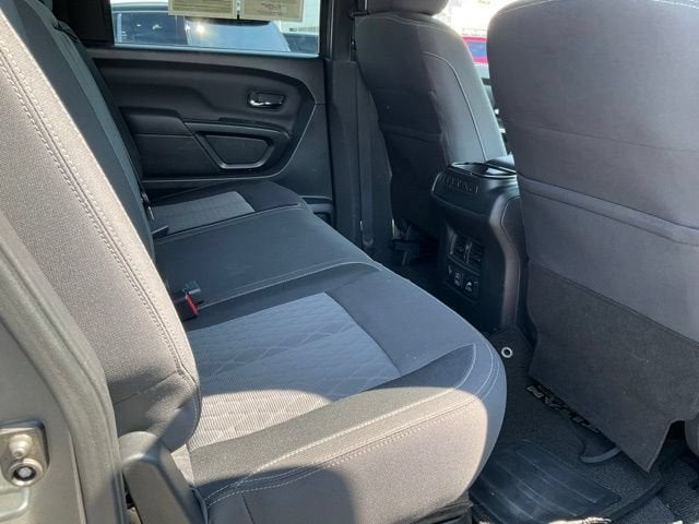 2023 Nissan TITAN Crew Cab SV 4x2