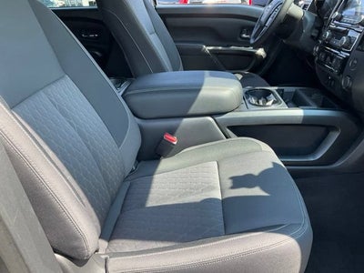 2023 Nissan TITAN Crew Cab SV 4x2
