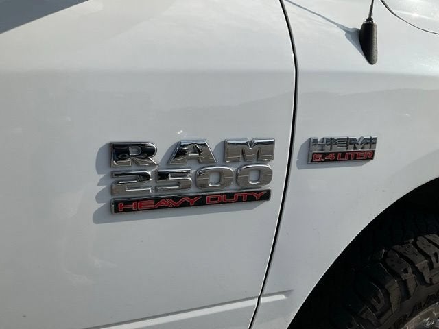 2017 RAM 2500 Tradesman Crew Cab 4x4 6'4" Box