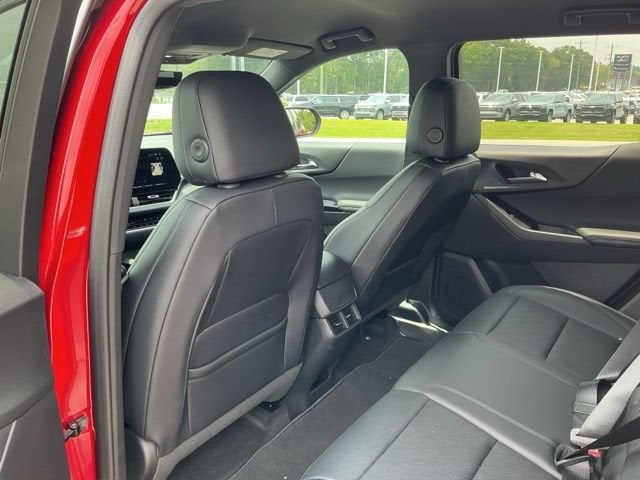 2027 Chevrolet Equinox LT - Photo 13