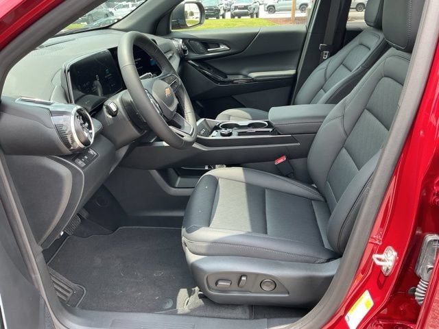 2027 Chevrolet Equinox LT - Photo 2
