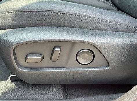 2027 Chevrolet Equinox LT - Photo 3
