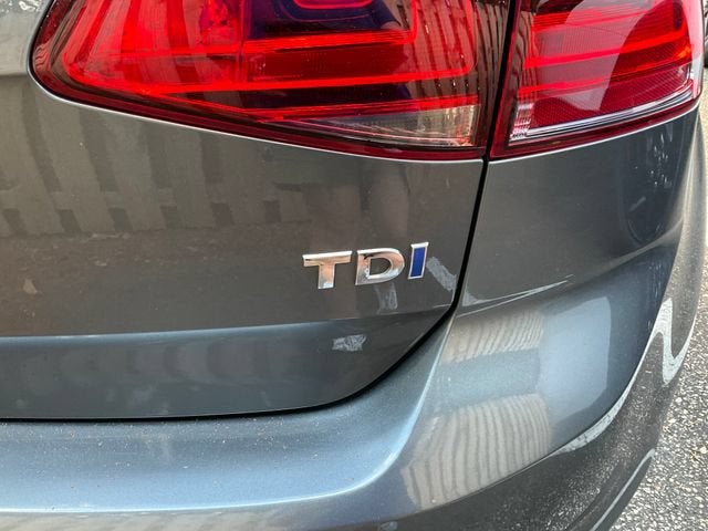 2015 Volkswagen Golf TDI S 4-Door