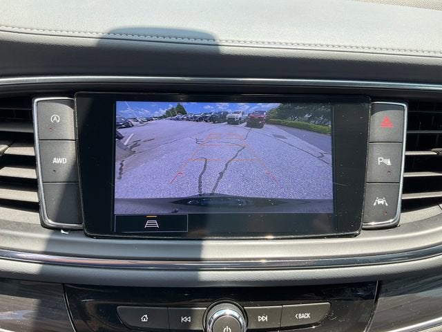 2022 Buick Enclave Essence