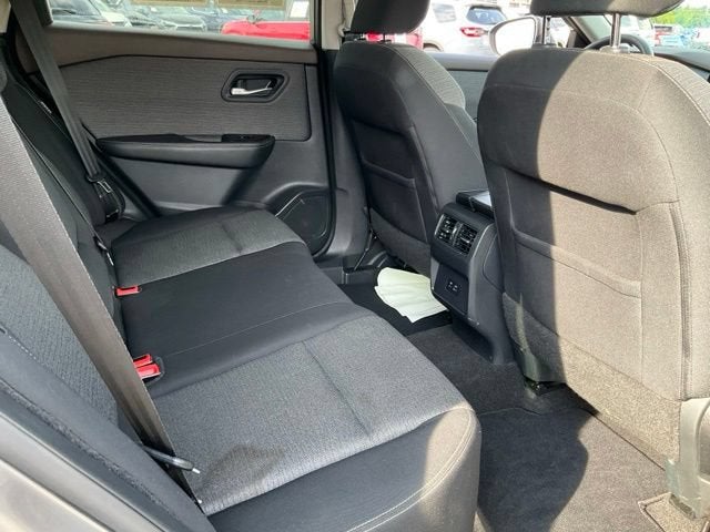 2021 Nissan Rogue SV FWD