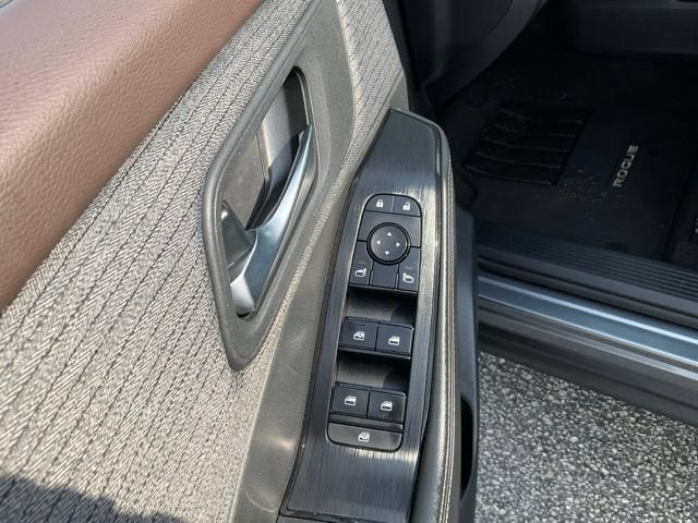 2021 Nissan Rogue SV FWD