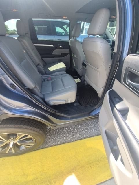 2016 Toyota Highlander XLE V6