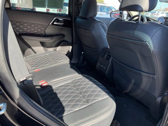 2023 Mitsubishi Outlander SEL