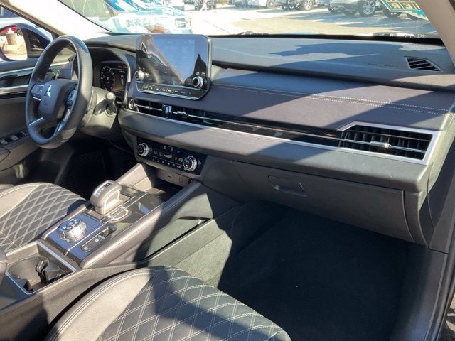 2023 Mitsubishi Outlander SEL