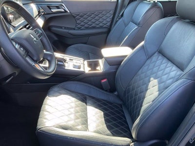2023 Mitsubishi Outlander SEL