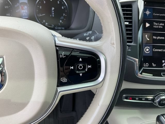 2020 Volvo XC90 T6 Momentum 6 Passenger