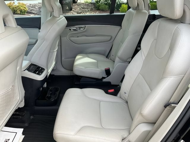 2020 Volvo XC90 T6 Momentum 6 Passenger